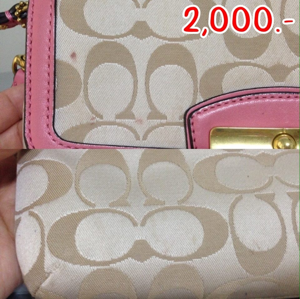 "*ราคา..2,000 บาท  ยี่ห้อ.. Coach  *รหัสสินค้า F48980 สี ครีม  ขนาด..4'8  *สภาพ...95 %  *ตำหนิ   .มีรอยปากกาด้านหน้าและรอยขุยเล็กน้อยด้านหลัง(ตามรูป) "