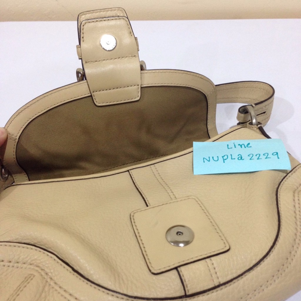 Coach Leather Buckle Flap handbag F10909