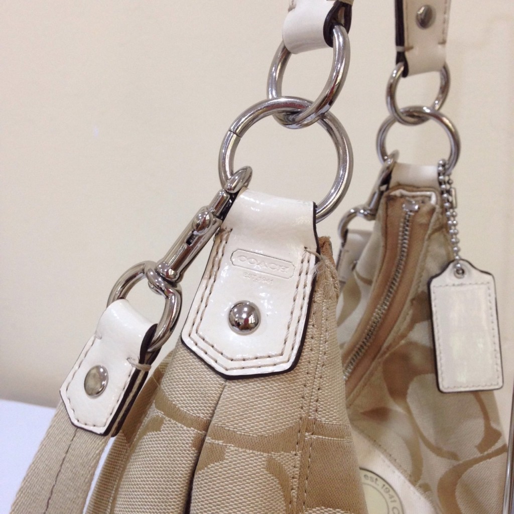 Coach SIGNATURE STRIPE CONVERTIBLE HOBO F19281