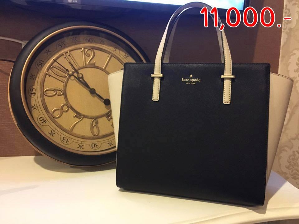 "ราคา 11,000 บาท ยี่ห้อ..kate spade...... รหัสสินค้า..รุ่น hayden cedar street PRXU5489.. สี black/pebble  ขนาด Size : 10""hx11""wx5""d. สภาพnew100% รายละเอียดเพิ่มเติม....มีการ์ด+ถุงผ้า...ครบ"