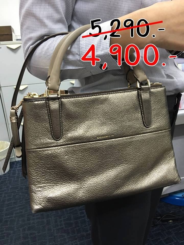 "กระเป๋า coach มือ 1 F32322 สี Gold Metallic ขนาด 9 7/8""W X 6 5/8""H X 3""D สภาพ 100 % ของใหม่ ไม่มีตำหนิ อุปกรณ์มีถุงผ้า การ์ด"