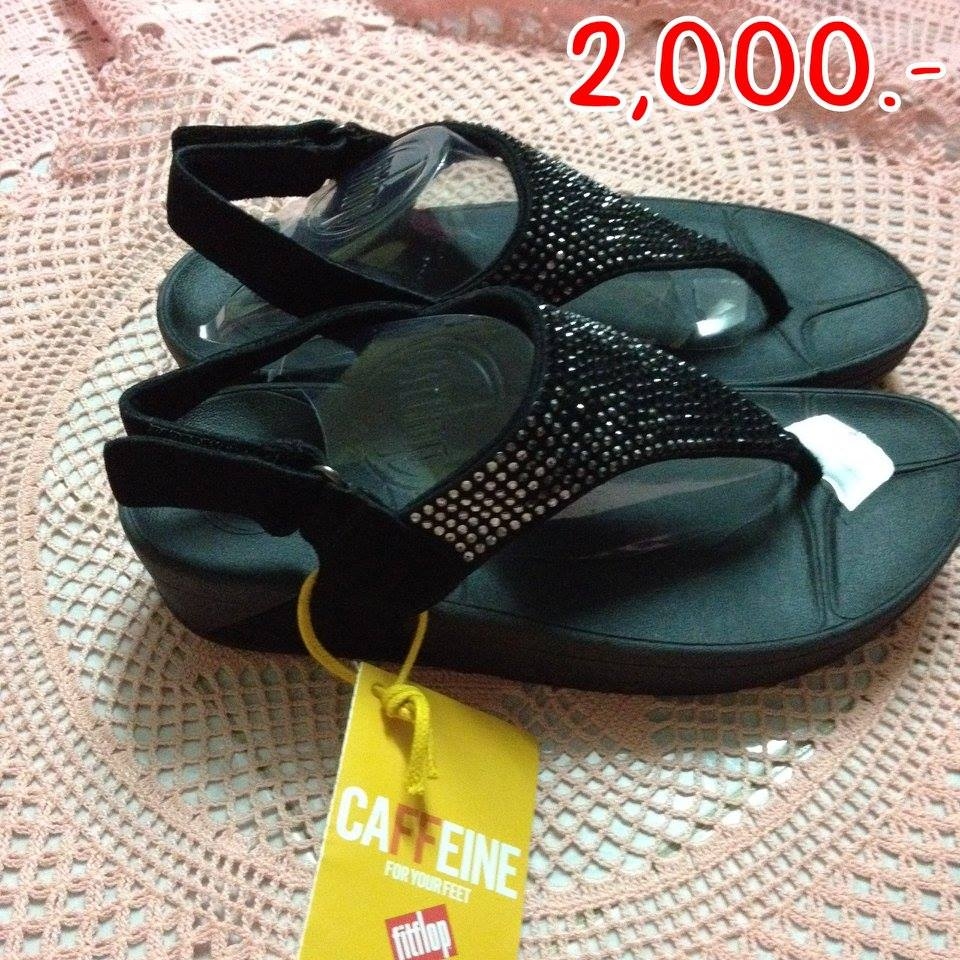 *ราคา 2,000 บาท (ลดจาก 2,990 บาท) *ยี่ห้อ Fitflop *สี ดำ Flare Sandal/Black *ขนาด US8,EUR39 *สภาพ มือ1 ใหม่100%