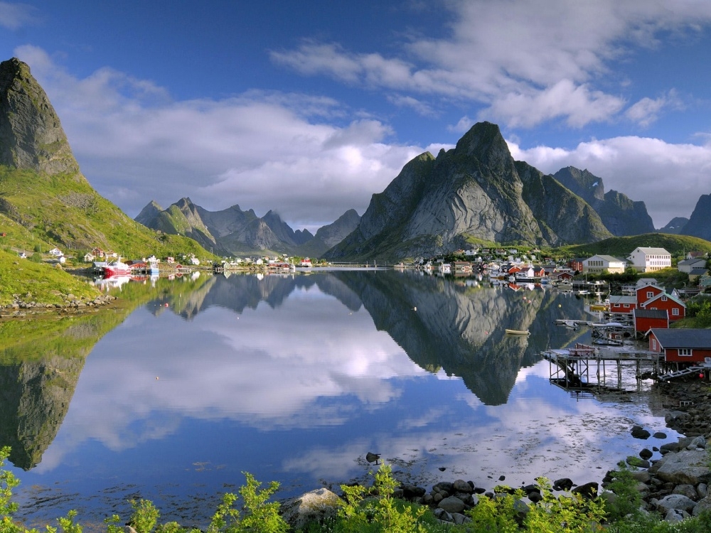 339855-1000-1451759806-reine-lofoten-norway-wallpaper_005c