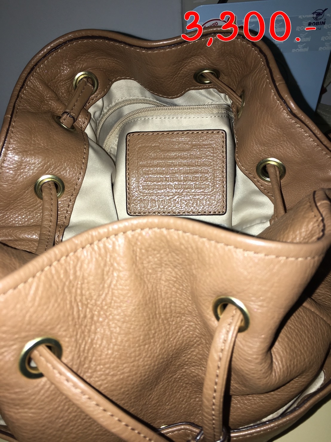 Coach รหัส F27003 AVERY LEATHER DRAWSTRING   สี น้ำตาล BRITISH TAN ขนาด 13 3/4"" (L) x 11"" (H) x 5"" (W)  สภาพ 90%  ไม่มีตำหนิ รายละเอียดเพิ่มเติม ใช้งานน้อยมาก