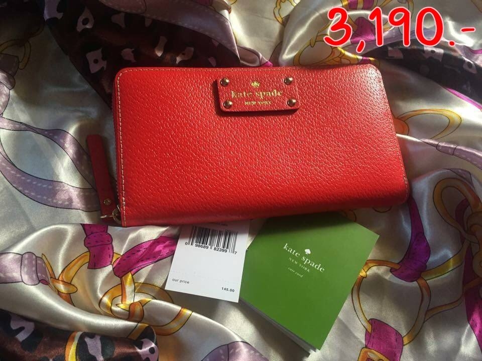 Kade Spade รหัส WLRU1153 ขนาด 10.5*19.5*2cm มือหนึ่ง Weight (kg) : 0.50 Product description : KATE SPADE กระเป๋าสตางค์ รุ่น neda WLRU1153 wellesley (hotrose) KATE SPADE NEW COLLECTION 2015 กระเป๋าสตางค์ทรงยาว กระเป๋าหนัง คุณภาพสูง ดีไซน์สุดเก๋และทันสมัยสามารถใส่บัตรเครดิตได้หลายช่องพร้อมช่องซิปใส่เหรียญ Specifications: Zipper opening Inside: zipper coin purse, card pocket 12, wallet 3, pocket 2 outside: open pocket 1