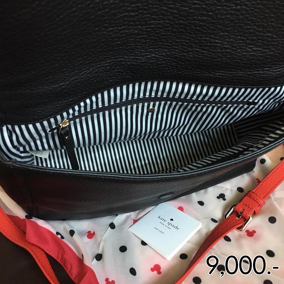  9,000บาท ยี่ห้อ : kate spade ขนาด : 9.7"h x 12.9"w x3.7"d รายละเอียดเพิ่มเติม : งาน shop พร้อมถุงผ้าและcare card มือ1